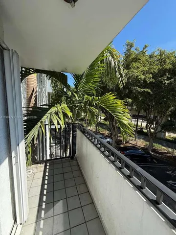 $2,100 | 2498 Southwest 17th Avenue, Unit 4311, Miami, FL 33133