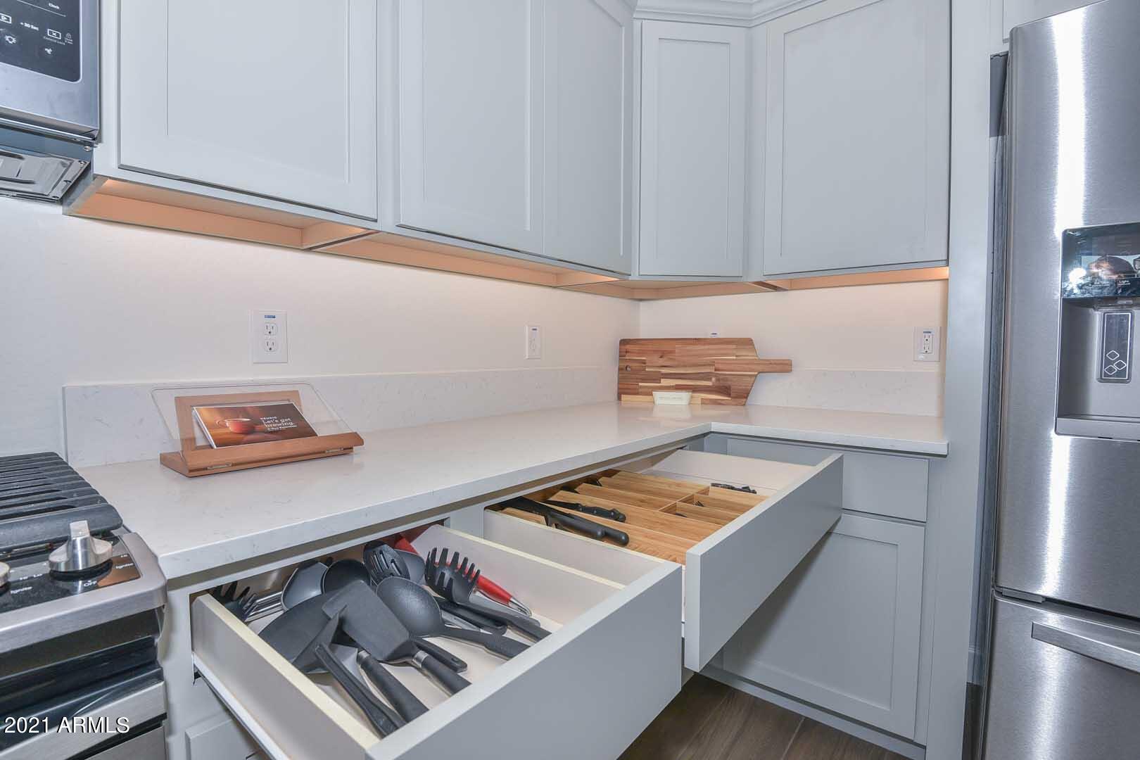 17787 West Sunward Drive Goodyear, AZ 85338 - Photo 20 of 50 Kitchen-Stocked Utensils