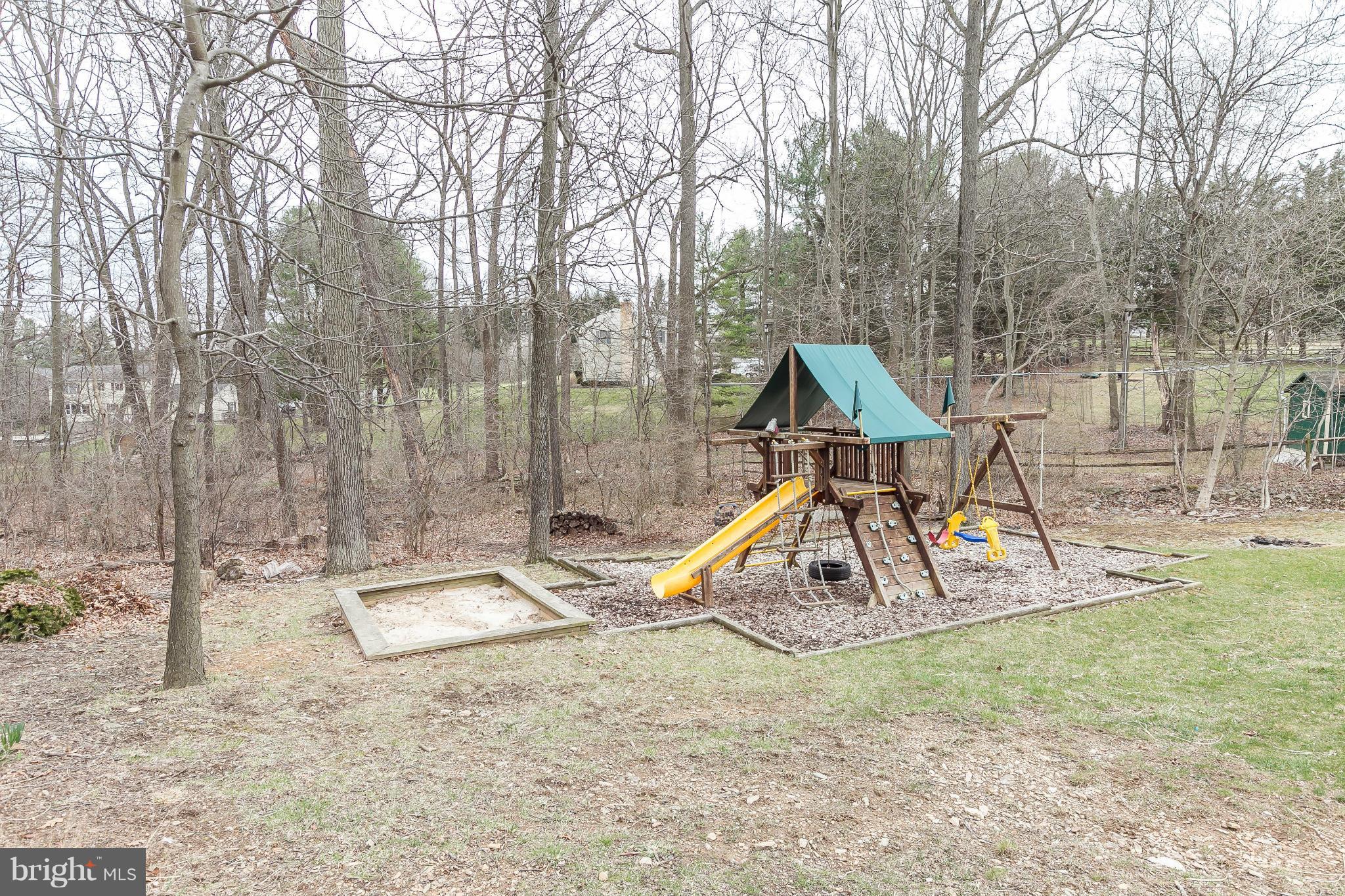 1231 Nottingham Road Westminster, MD 21157 - Photo 30 of 30 Lots of room to play