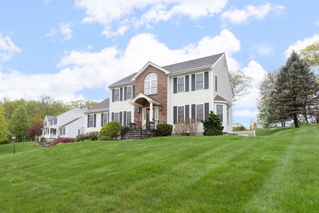 19 Miele Road Marlborough, MA 01752 - Photo 3 of 39 Gallery Image 3