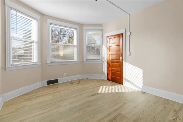 $220,000 | 806 Wager Street, Utica, NY 13502