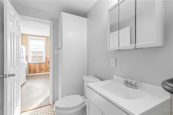 $220,000 | 806 Wager Street, Utica, NY 13502