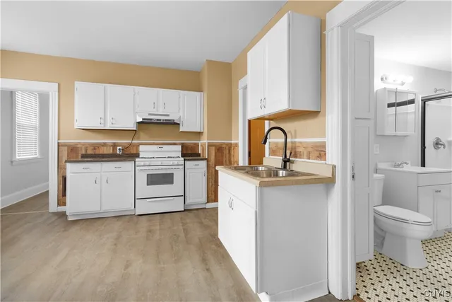 $220,000 | 806 Wager Street, Utica, NY 13502