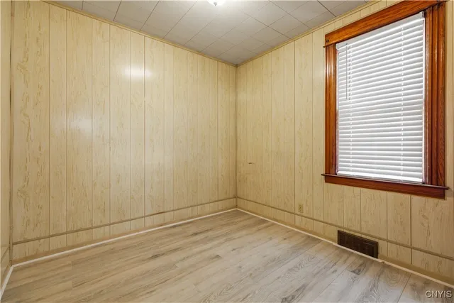 $220,000 | 806 Wager Street, Utica, NY 13502