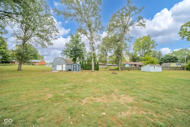 $270,000 | 104 East Woodland Drive, Pendleton, IN 46064