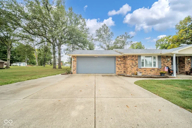 $270,000 | 104 East Woodland Drive, Pendleton, IN 46064