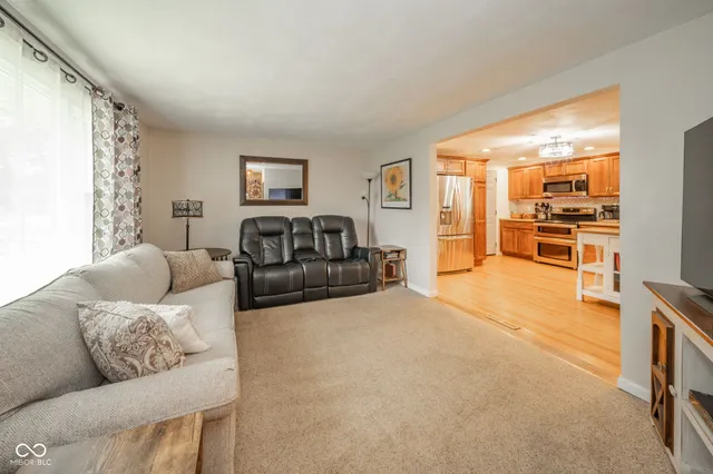 $270,000 | 104 East Woodland Drive, Pendleton, IN 46064