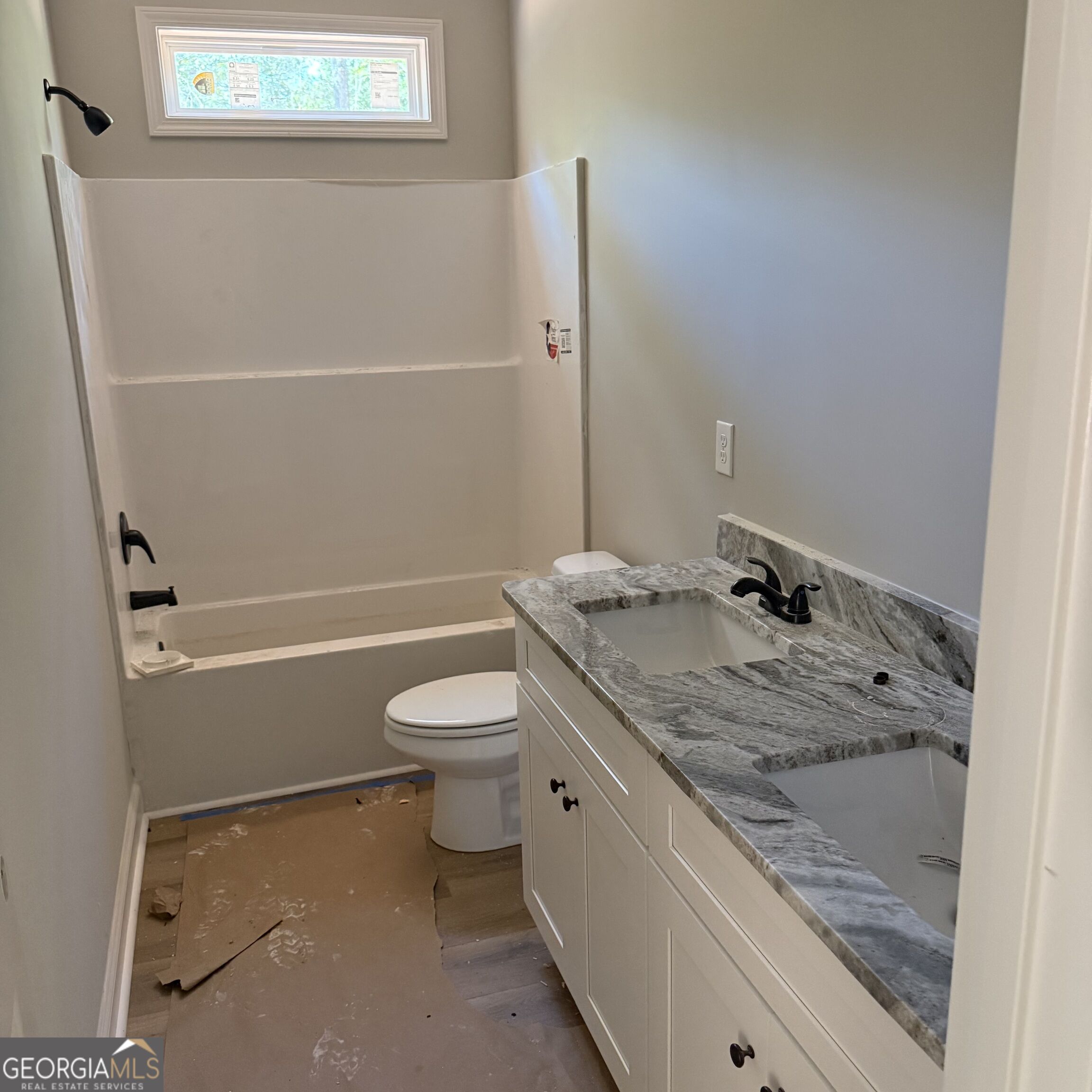 460 Bob Thomas Road Jackson, GA 30233 - Photo 13 of 13 Guest Bathroom