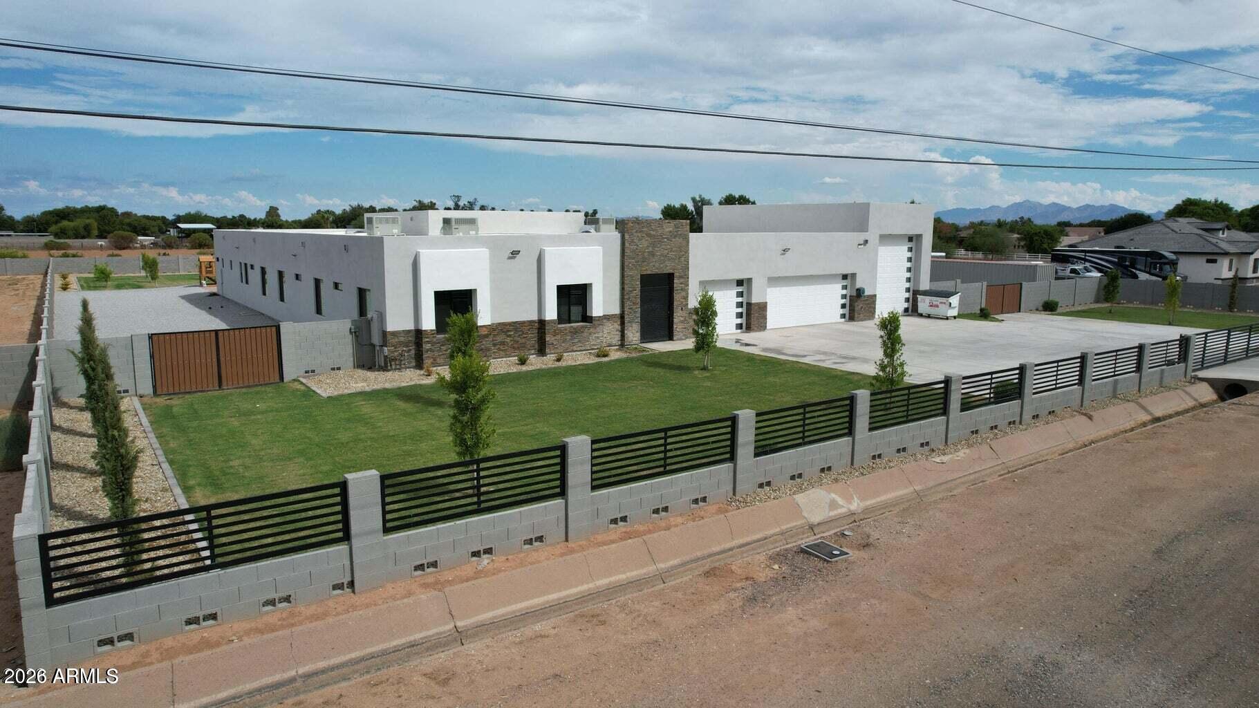 6521 North Citrus Road Waddell, AZ 85355 - Photo 4 of 48 citrus photos 4