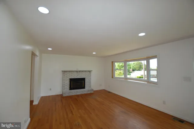 $2,850 | 8787 Hickory Hill, Walkersville, MD 21793