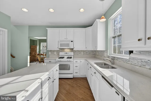 $870,000 | 8372 Tenbrook Drive, Gainesville, VA 20155