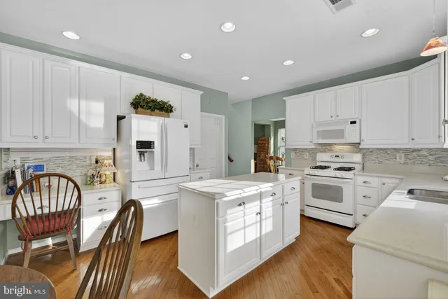 $870,000 | 8372 Tenbrook Drive, Gainesville, VA 20155