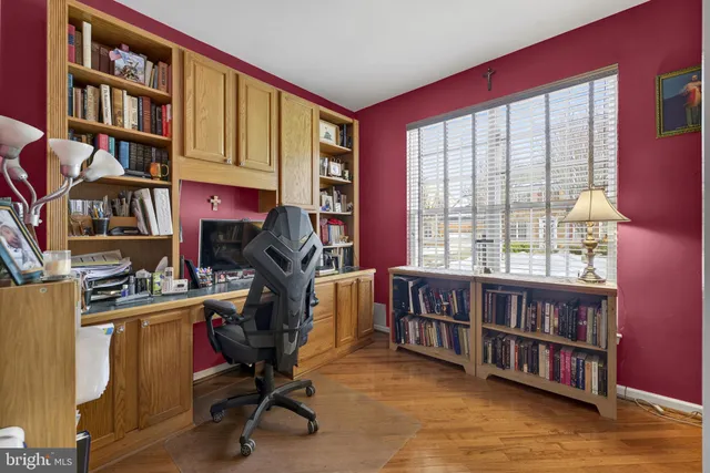 $870,000 | 8372 Tenbrook Drive, Gainesville, VA 20155