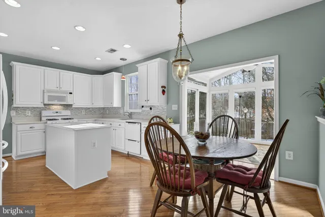 $870,000 | 8372 Tenbrook Drive, Gainesville, VA 20155