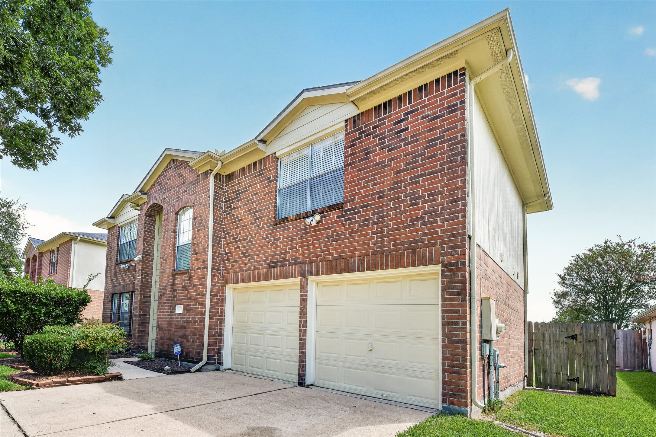 1806 Oak Ridge Drive Kemah, TX 77565 - Photo 2 of 38