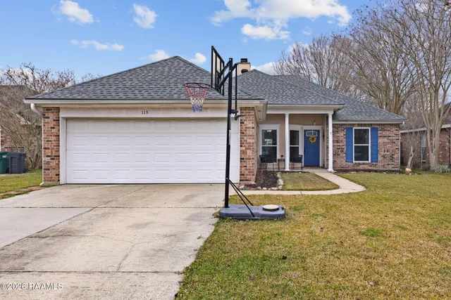 $242,000 | 115 Tulip Tree Lane, Broussard, LA 70518