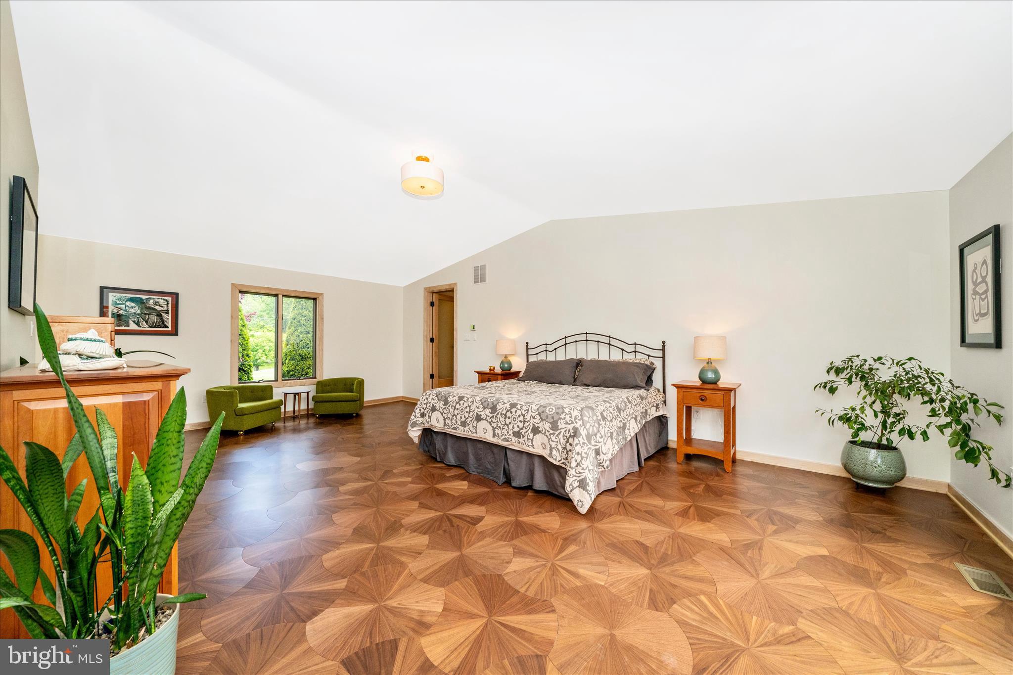 9237 Frostown Road Middletown, MD 21769 - Photo 51 of 113 Tons of open space with pitched ceiling
