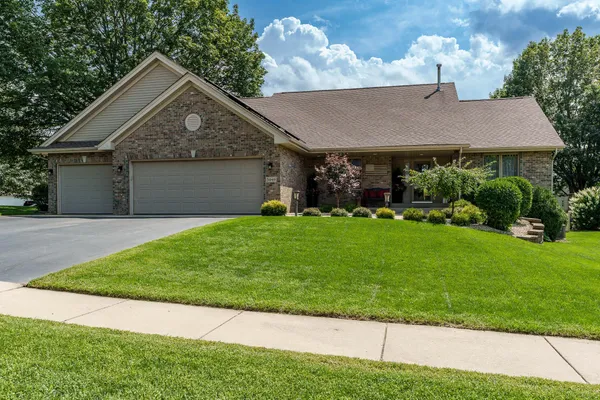 $500,000 | 5949 Deerwood Court, Roscoe, IL 61073