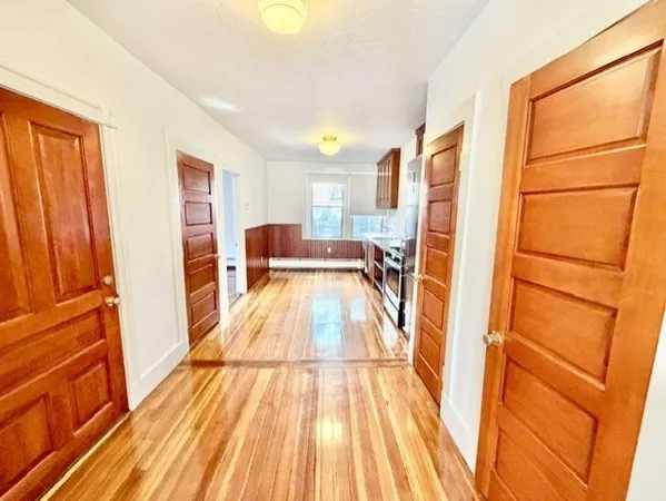 $2,950 | 9 Thacher Court, Unit 3, Boston, MA 02113