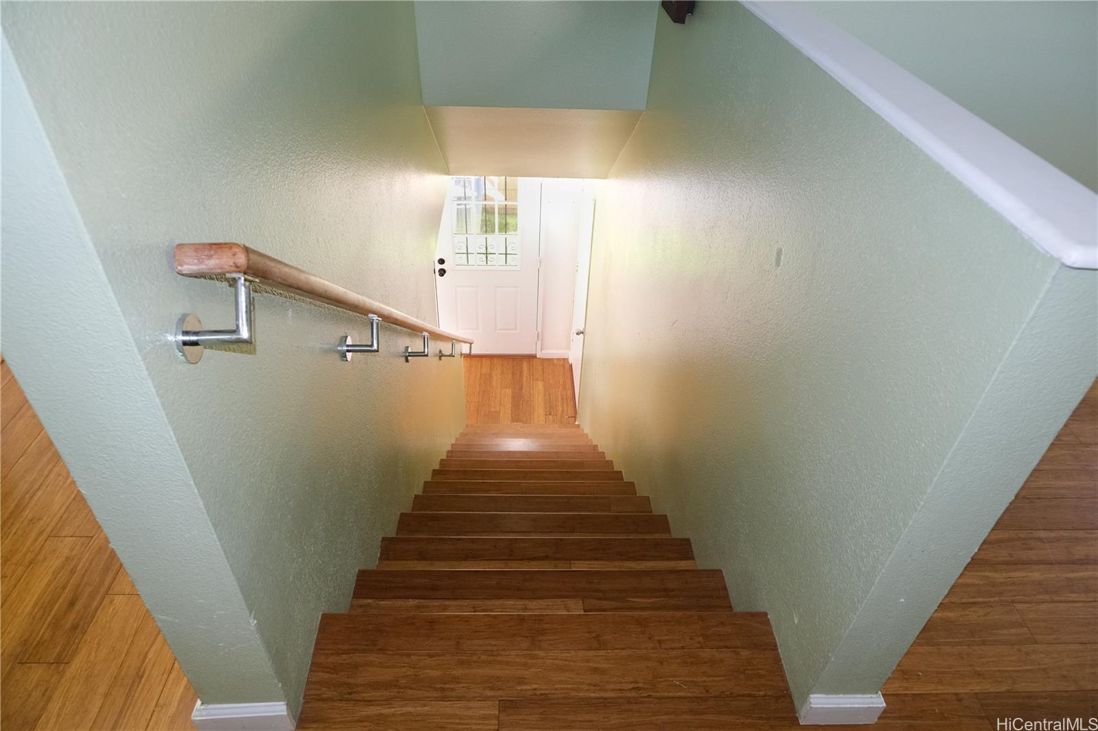 91-1020 Hoomaka Street, Unit 88 Ewa Beach, HI 96706 - Photo 17 of 22 a view of entryway