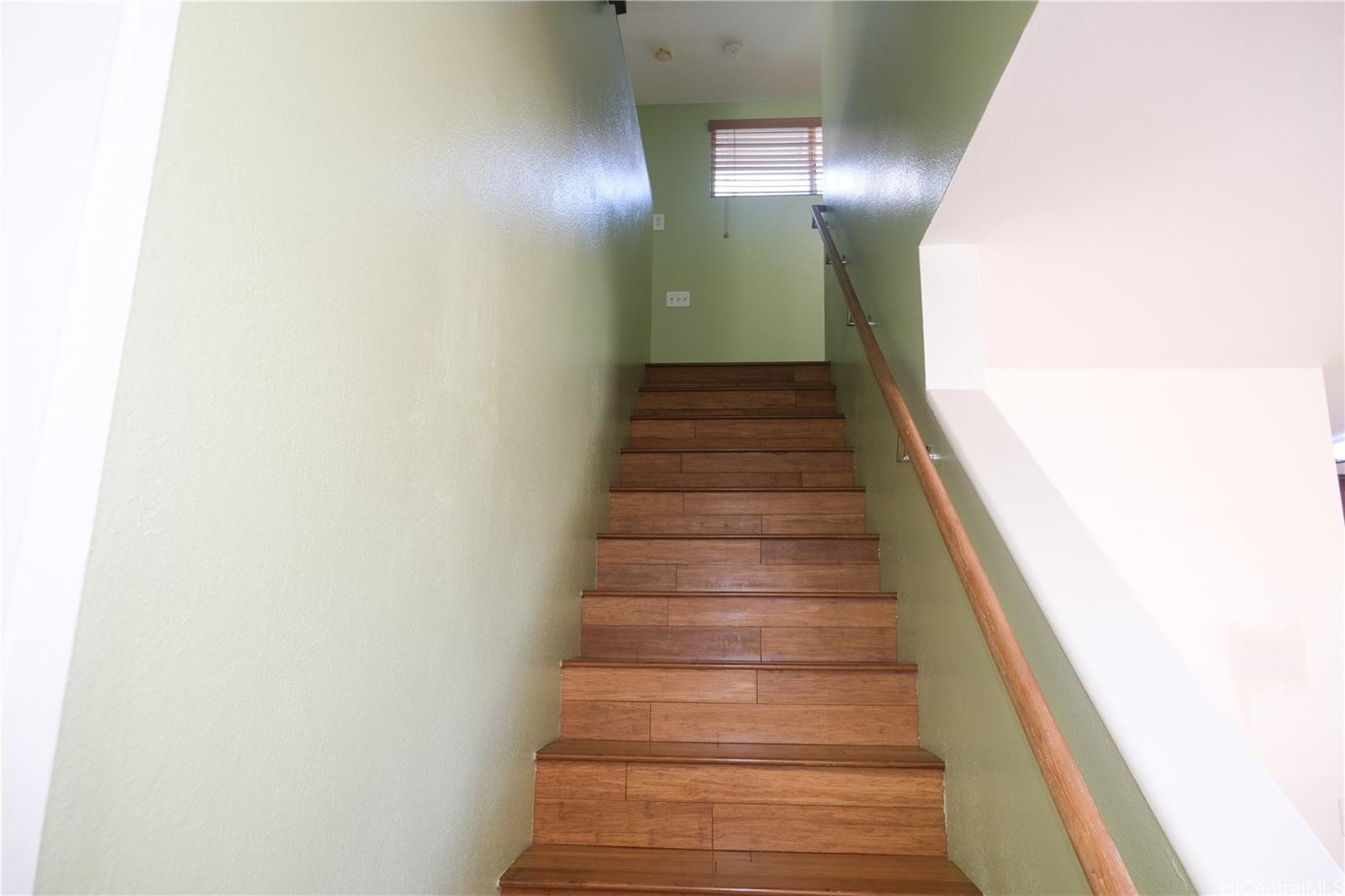 91-1020 Hoomaka Street, Unit 88 Ewa Beach, HI 96706 - Photo 6 of 22 a view of entryway