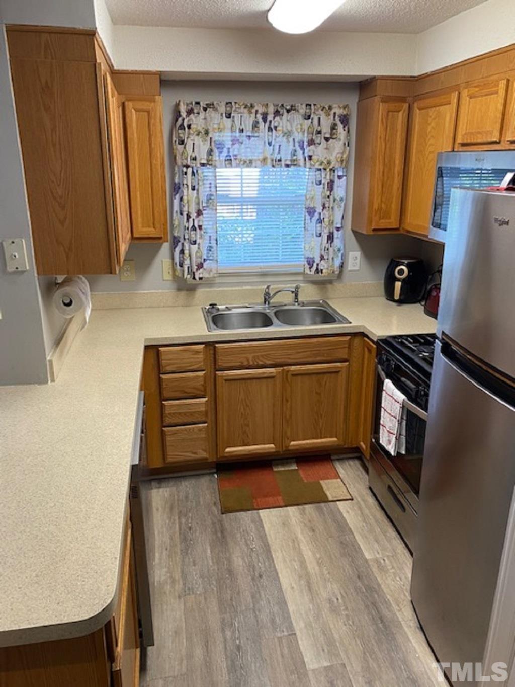 141 Jones Franklin Road, Unit H Raleigh, NC 27606 - Photo 15 of 36