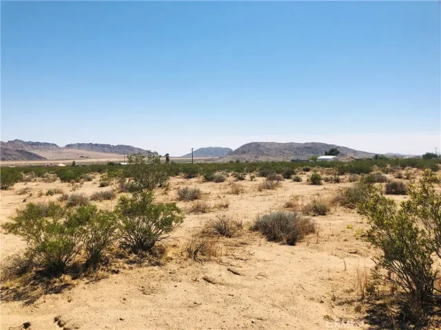 $17,750 | 0 Near Dusty Mile, Landers, CA 92285