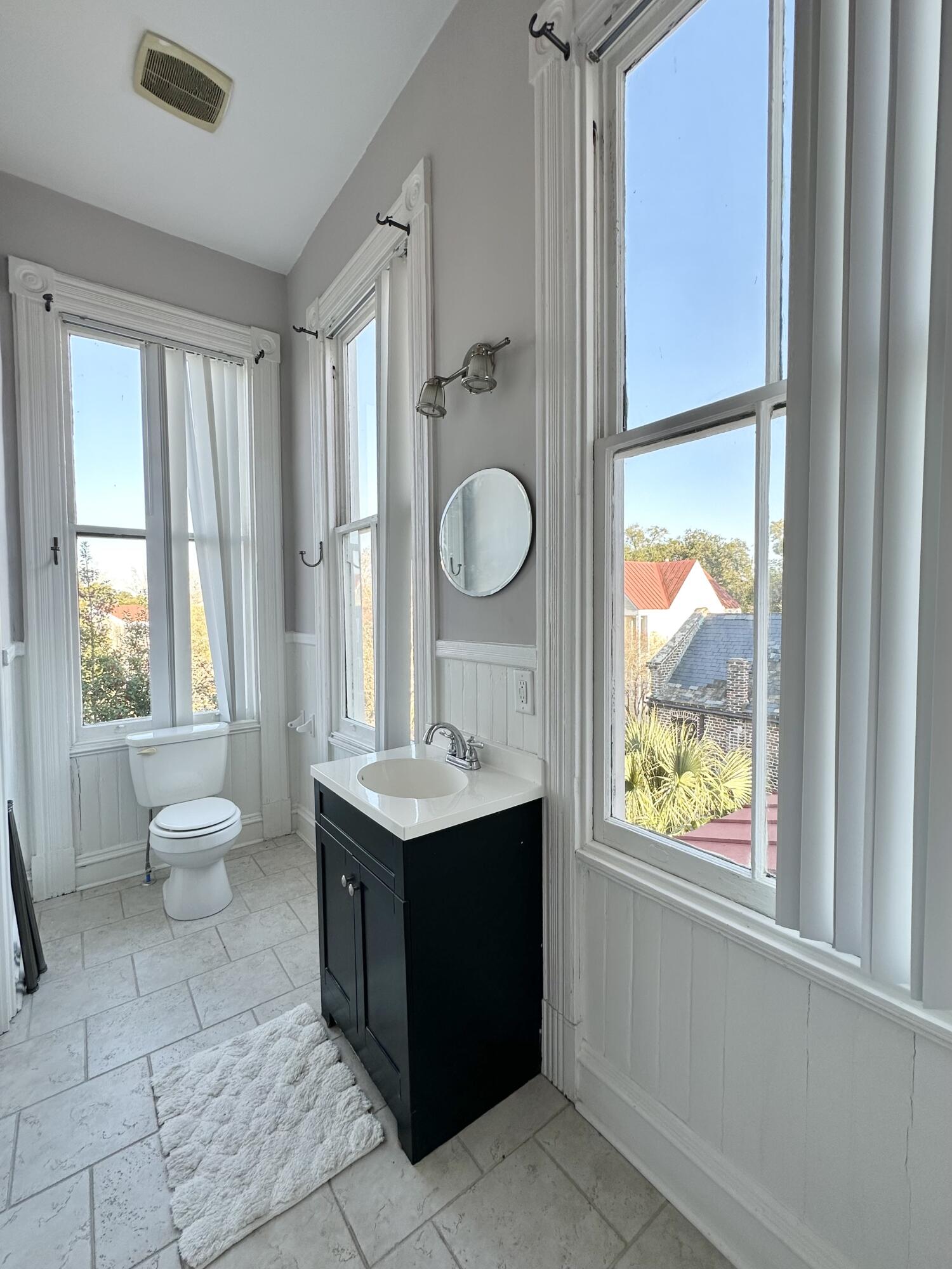 114 Rutledge Avenue, Unit E Charleston, SC 29401 - Photo 7 of 9 IMG_4346