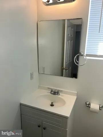 $1,495 | 103 Kenwood Avenue, Catonsville, MD 21228