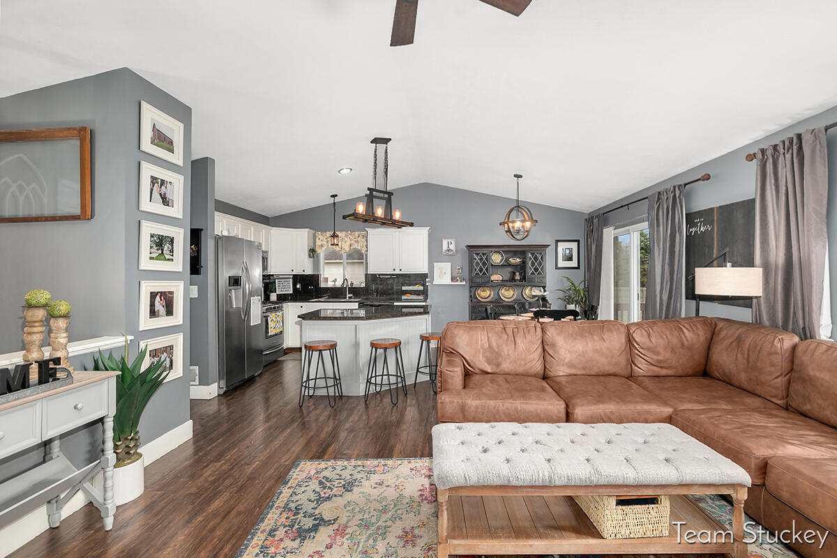 12015 Russell Ridge Cedar Springs, MI 49319 - Photo 6 of 27 IMG_1005