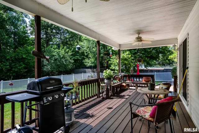 $325,000 | 805 New Day Way, Marion, IL 62959