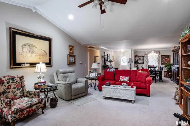 $325,000 | 805 New Day Way, Marion, IL 62959