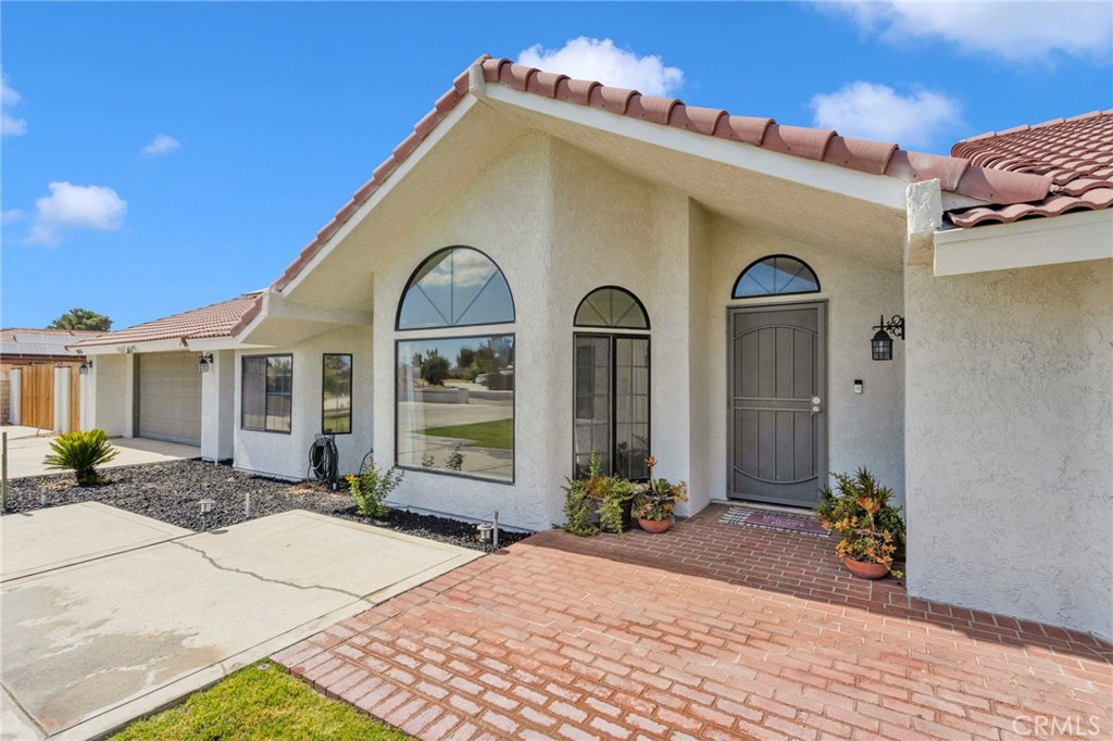13028 Quapaw Road Apple Valley, CA 92308 - Photo 2 of 52