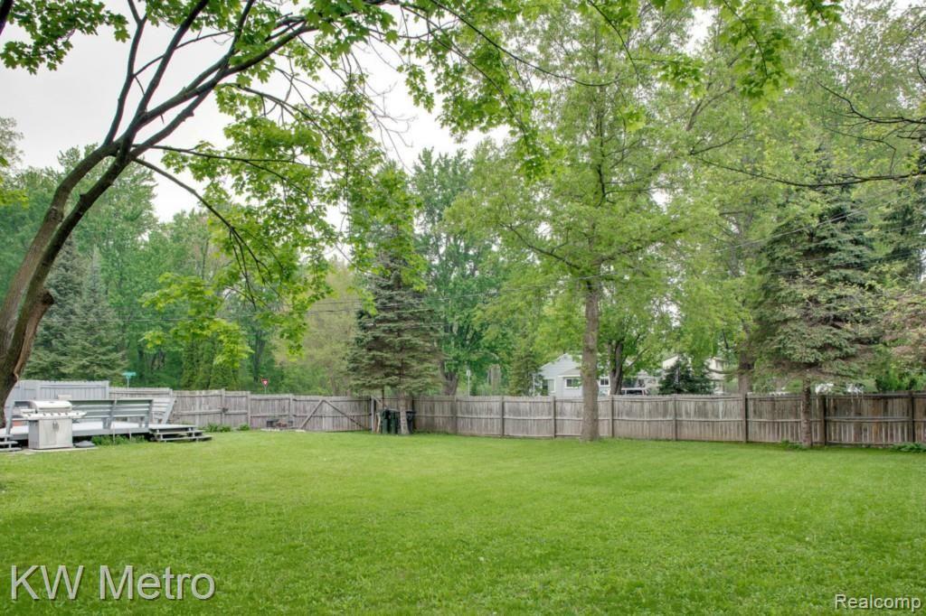 3361 Culbertson Avenue Rochester Hills, MI 48307 - Photo 21 of 25