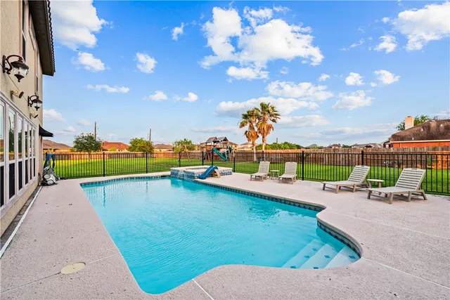 $875,000 | 5514 King Trail, Corpus Christi, TX 78414