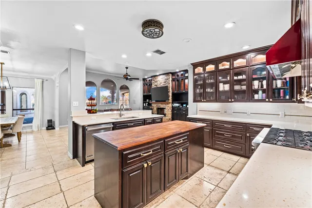 $875,000 | 5514 King Trail, Corpus Christi, TX 78414