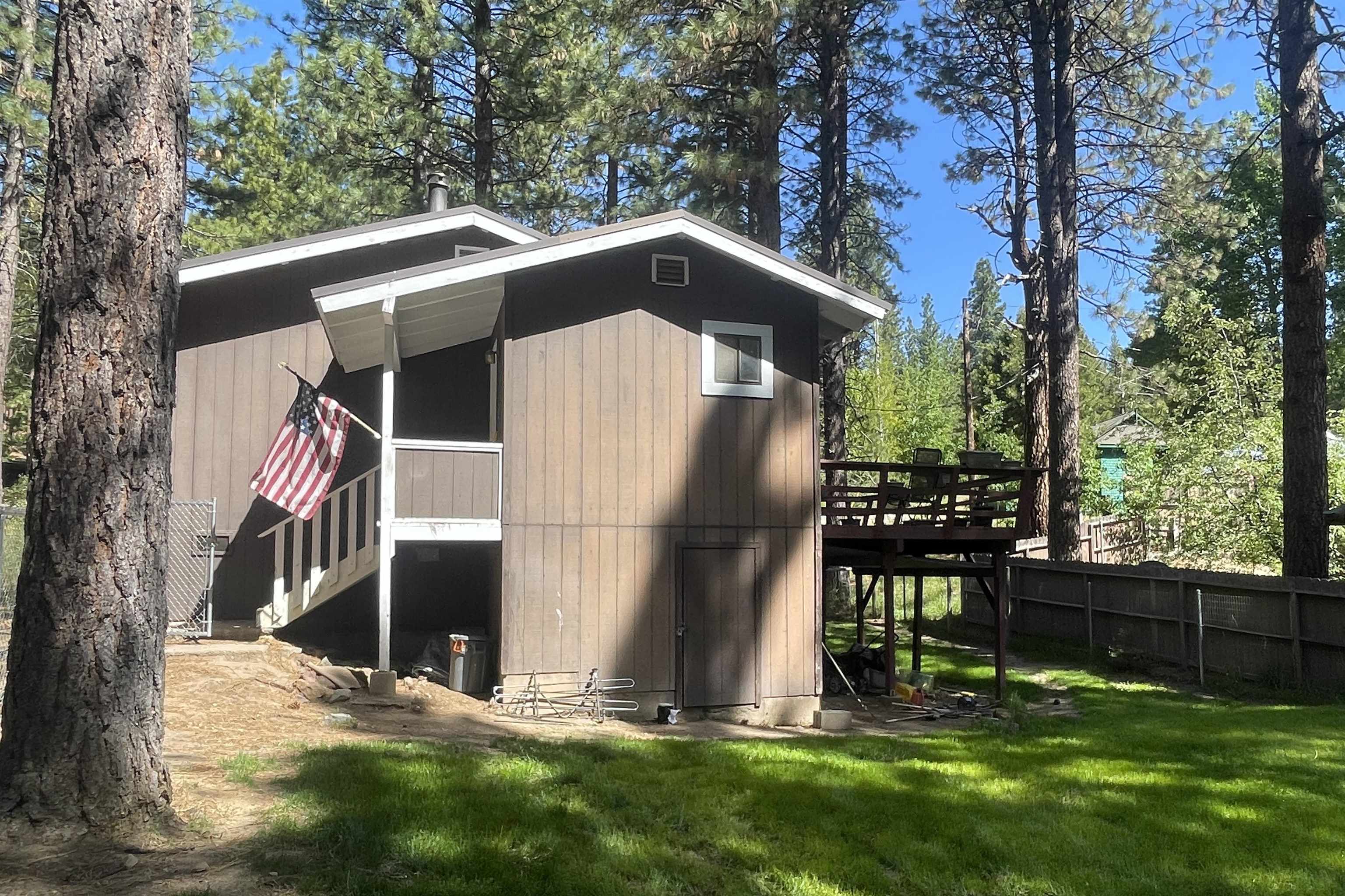 302 Mountain View Road, Unit 2 Calpine, CA 96124 - Photo 3 of 24