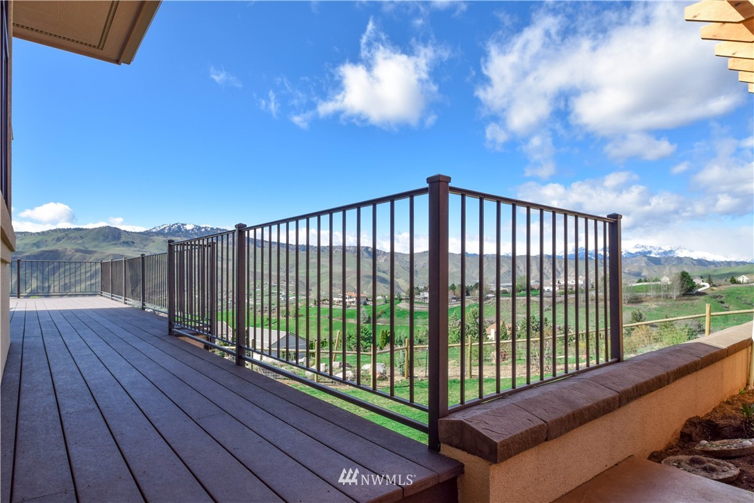 3914 Lovell Road Wenatchee, WA 98801 - Photo 23 of 25 Gallery Image 23