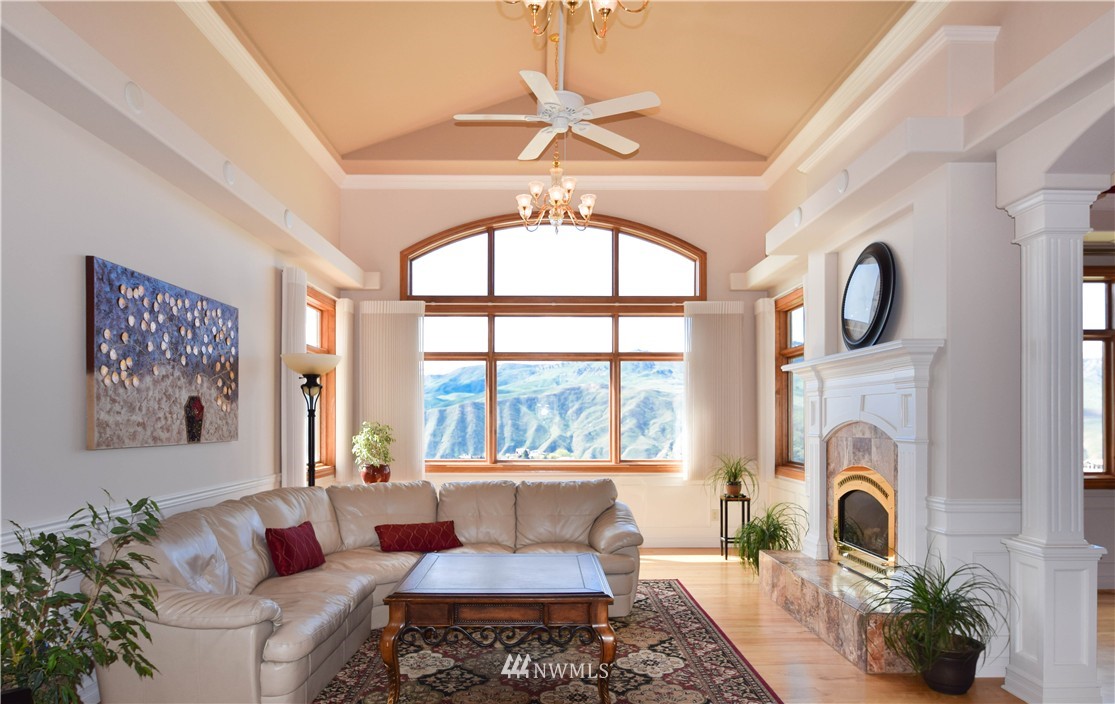 3914 Lovell Road Wenatchee, WA 98801 - Photo 8 of 25 Gallery Image 8