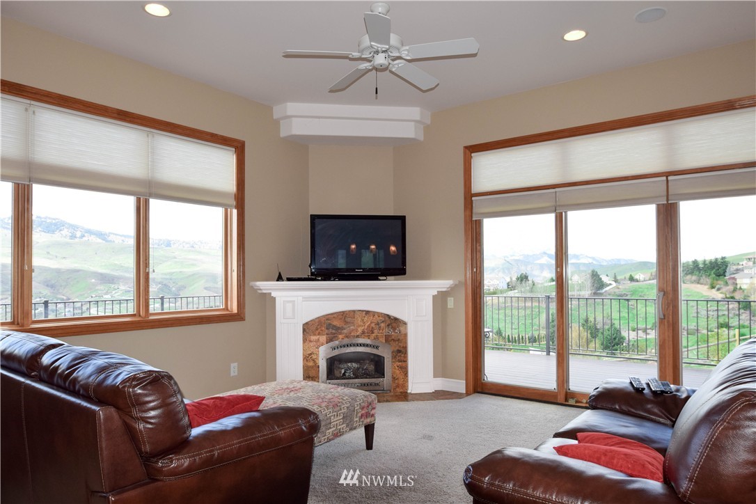 3914 Lovell Road Wenatchee, WA 98801 - Photo 10 of 25 Gallery Image 10
