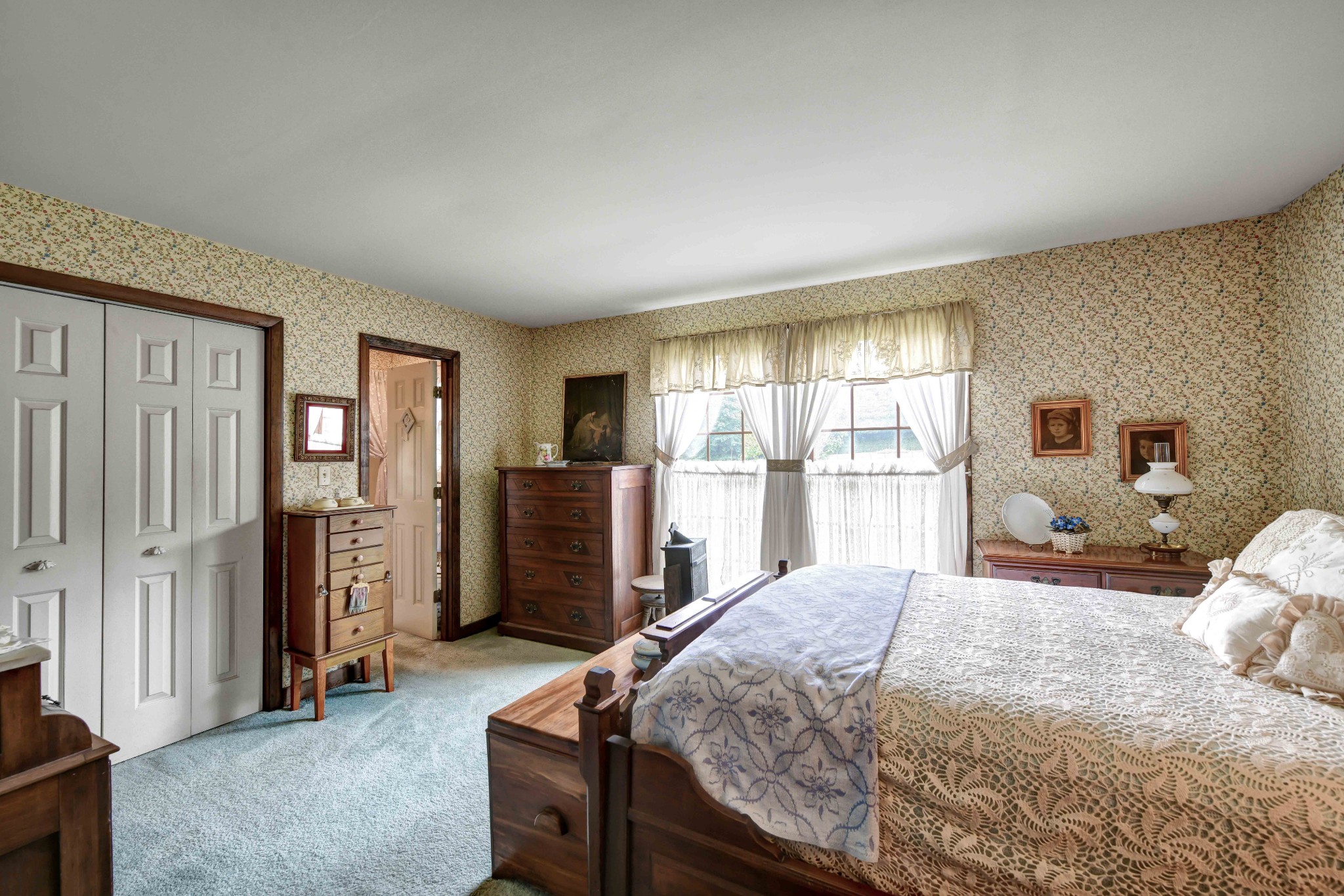 3309 Blazer Road Franklin, TN 37064 - Photo 23 of 37 a bedroom with a large bed and a window