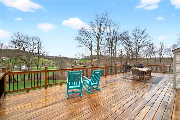 $550,000 | 220 Zimmer Lane, Waynesburg, PA 15370