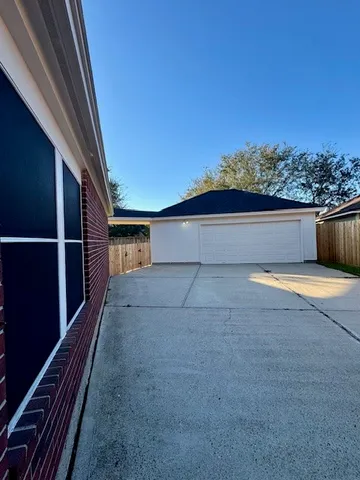 $2,650 | 1646 Martin Lake Drive, Richmond, TX 77406