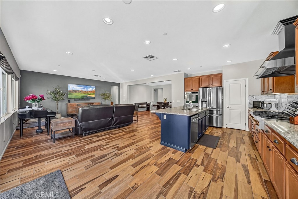 28344 Fox Ridge Cove Menifee, CA 92585 - Photo 17 of 64
