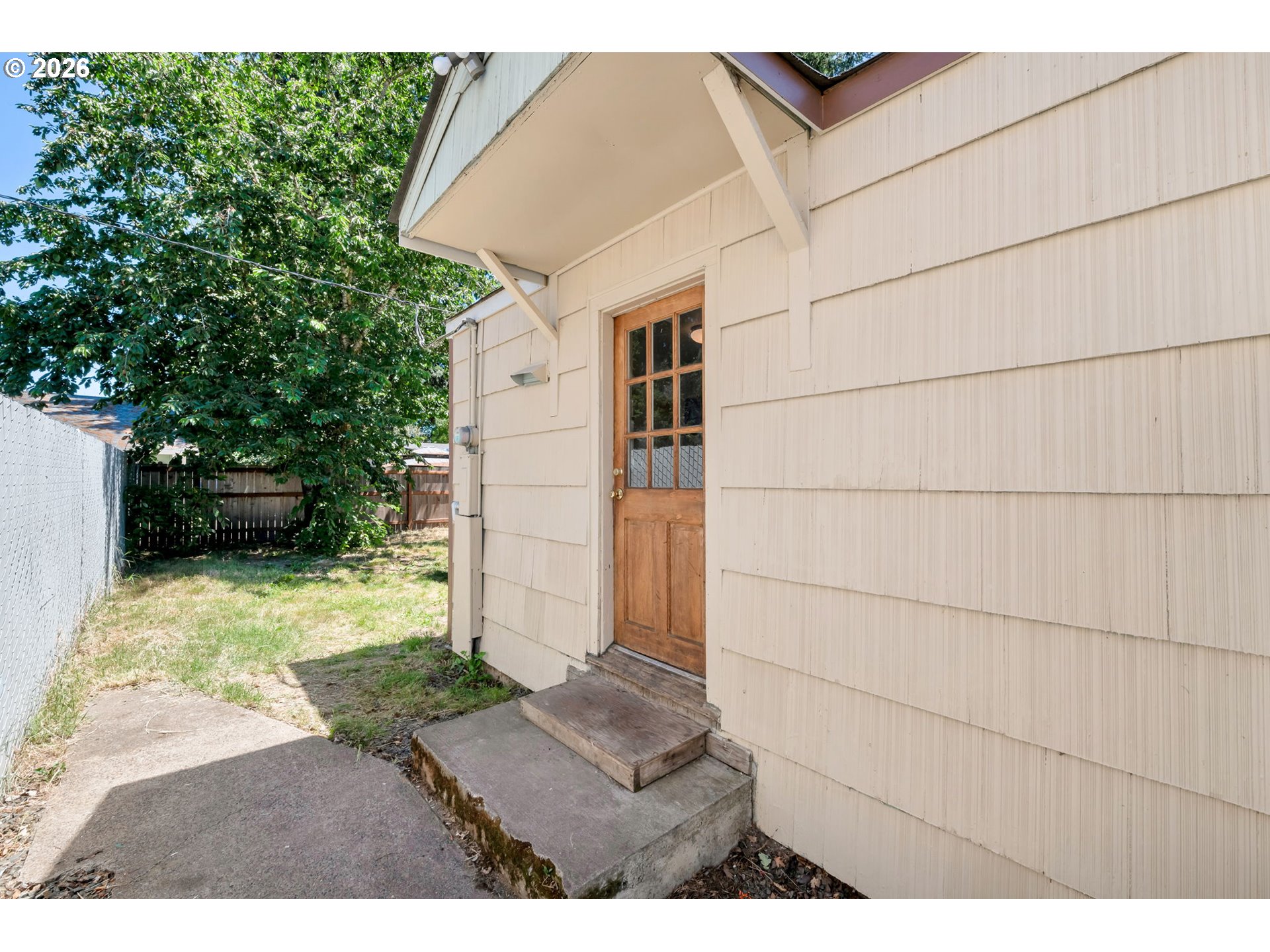 2025 Devos Street Eugene, OR 97402 - Photo 6 of 29