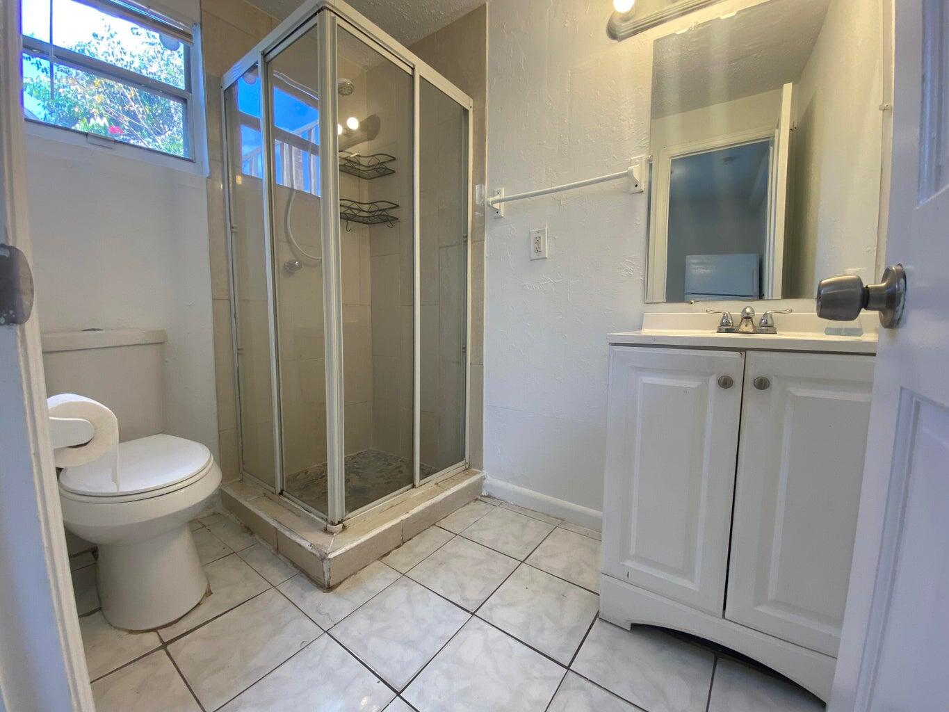 515 Putnam Road West Palm Beach, FL 33405 - Photo 7 of 9 20240503192537452373000000-o