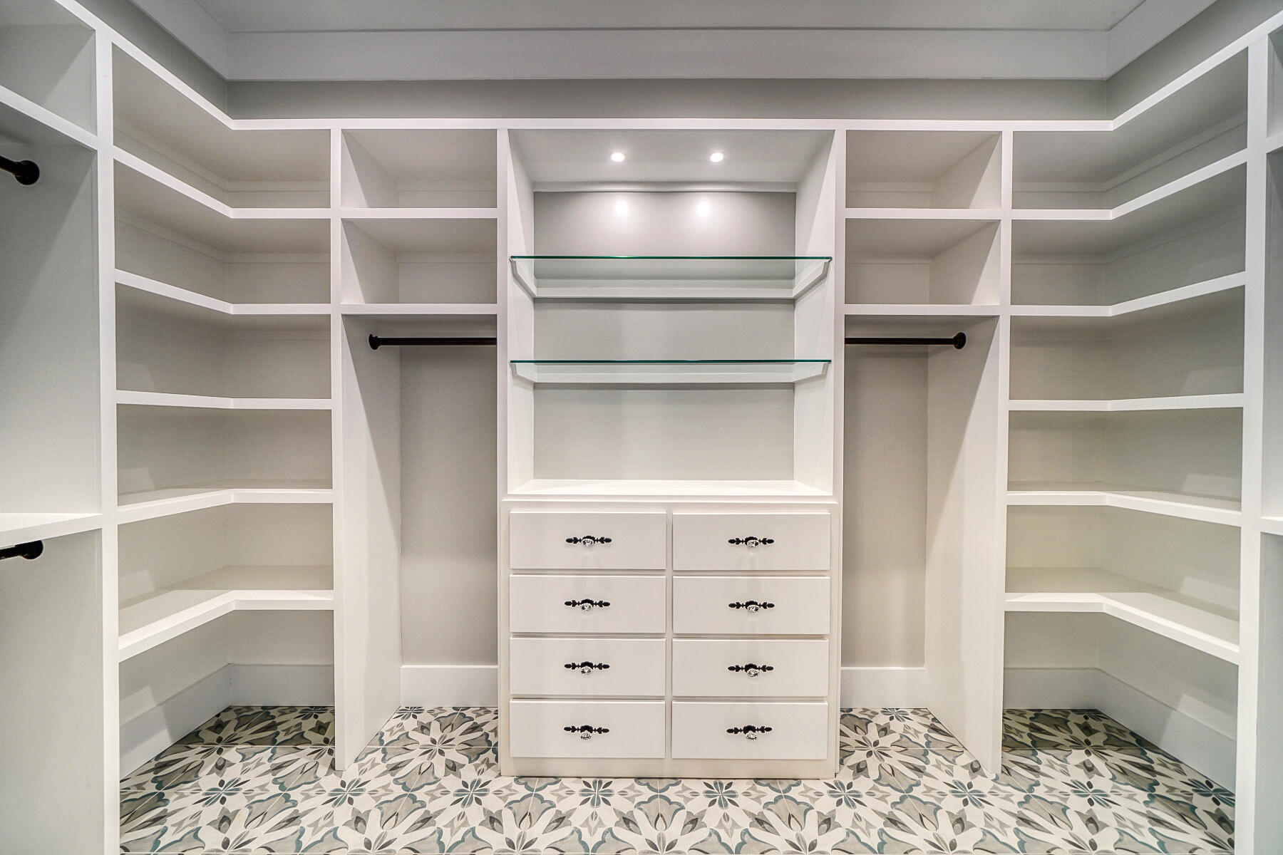 156 Eldredge Road Fort Walton Beach, FL 32547 - Photo 35 of 49 Master closet