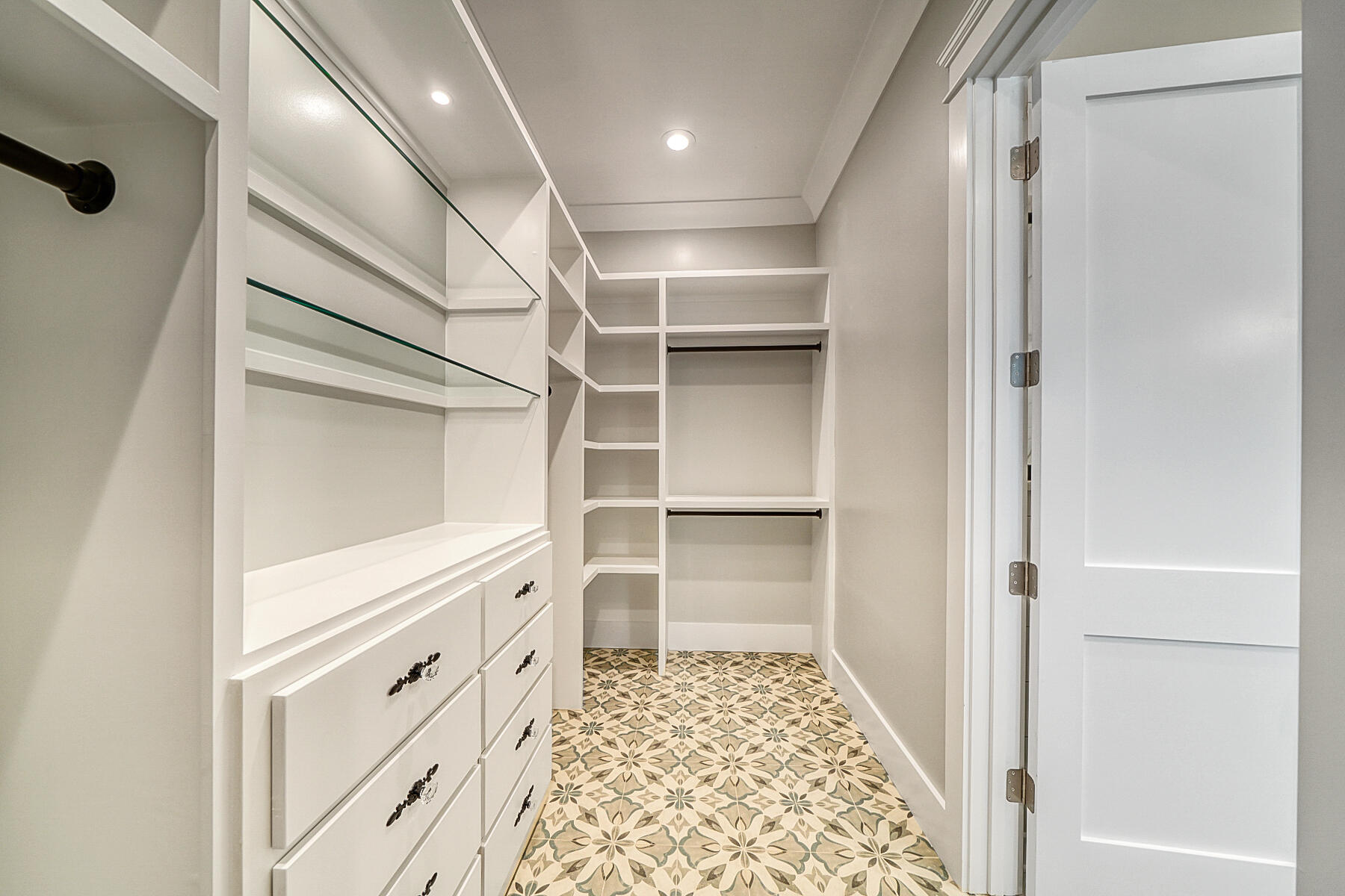 156 Eldredge Road Fort Walton Beach, FL 32547 - Photo 36 of 49 Master closet