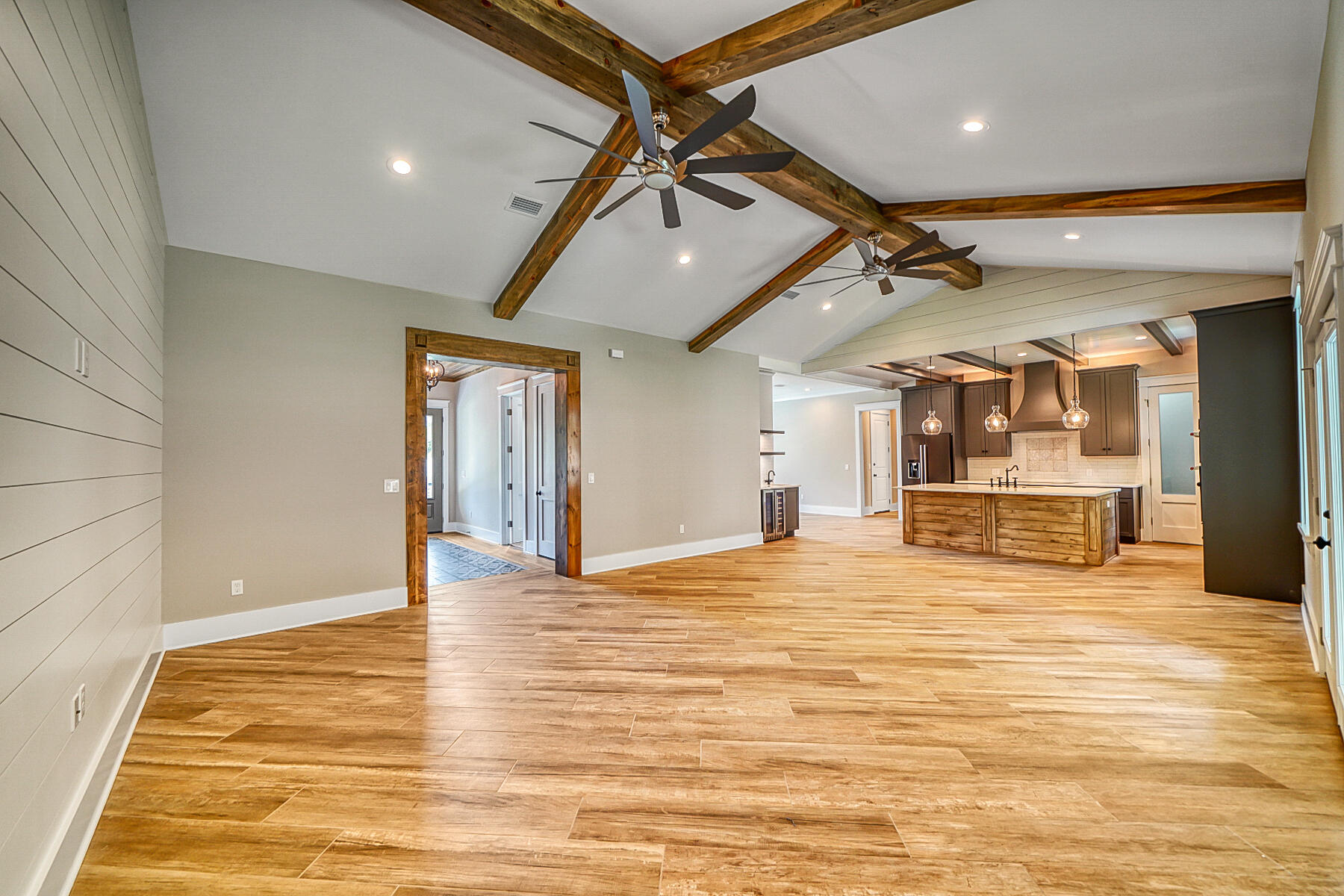 156 Eldredge Road Fort Walton Beach, FL 32547 - Photo 4 of 49 Living Room