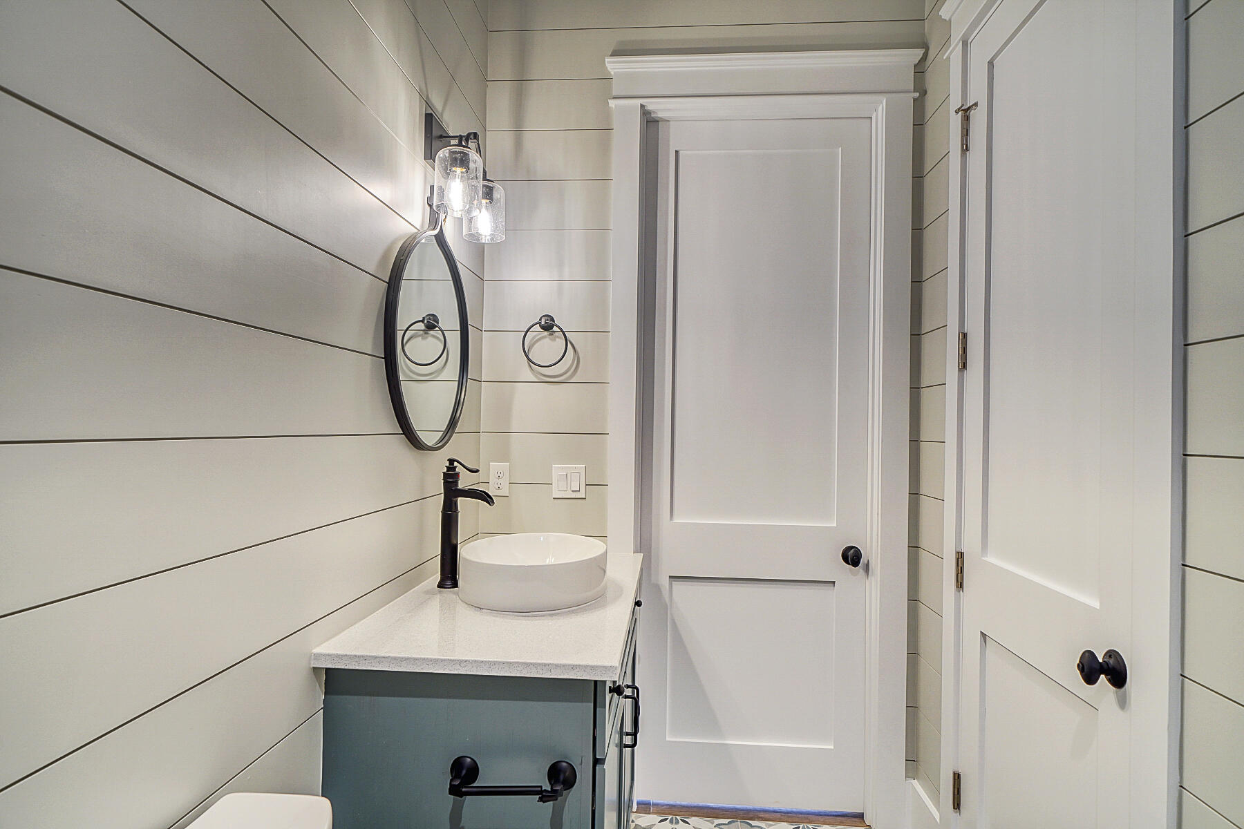 156 Eldredge Road Fort Walton Beach, FL 32547 - Photo 48 of 49 Hall bathroom